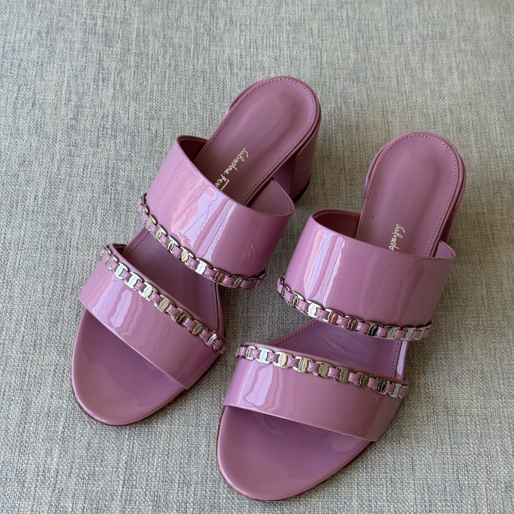 NIB Salvatore Ferragamo Vara Chain Sandals